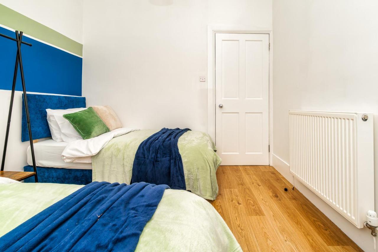 Cosy Retreat - Charming 2-Bed Apartment Грінок Екстер'єр фото